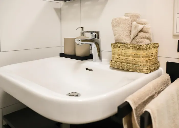 Idylle Der Wetterau - Terrasse - Gartenblick - Parkplatz * Butzbach